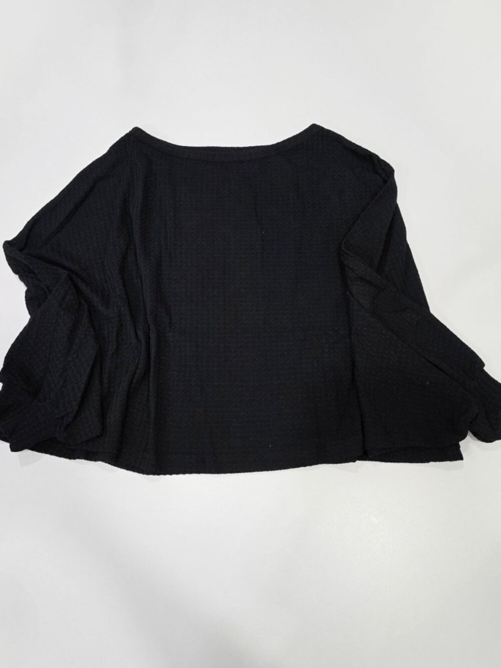 SHEIN ✦ Long Sleeve Top ✦ Black Waffle Knit Off‑Shoulder Batwing Sleeves XS NWT - Picture 6 of 13